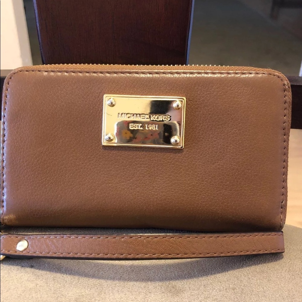 Michael Kors Wristlet
